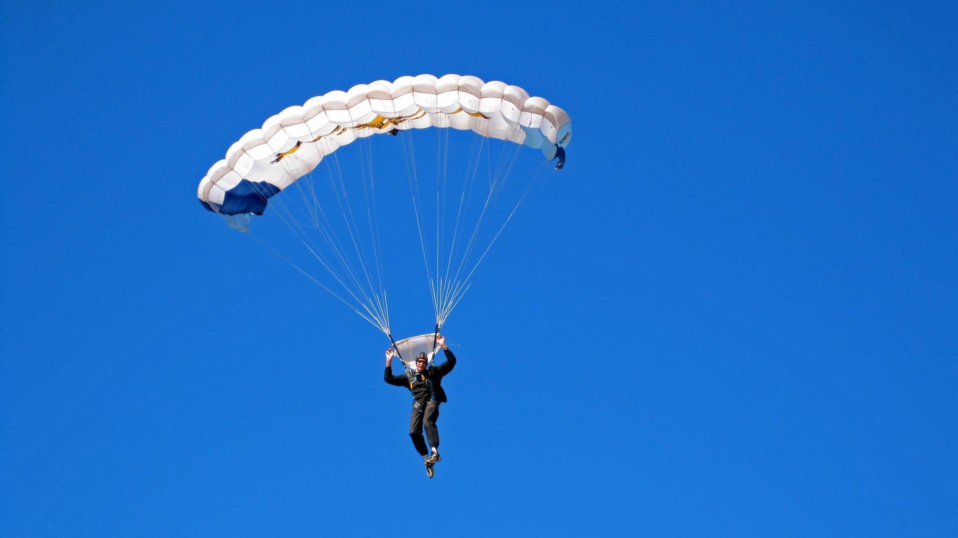 加拿大七人制橄榄球防守坚固成制胜关键，加拿大橄榄球联盟球队